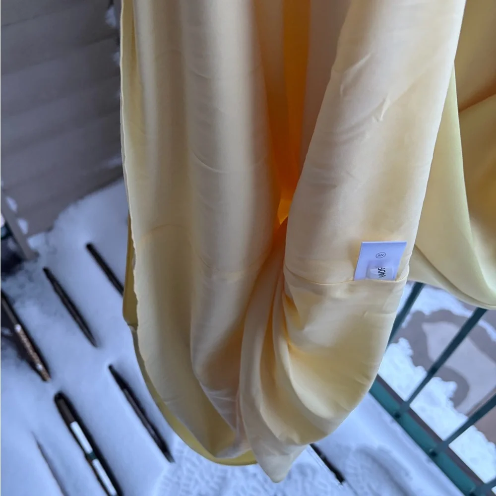 🆕🌼 Antonio Melani Darah Satin Butter Yellow Maxi Dress Size 16 Formal Gown Chic - Picture 16 of 17